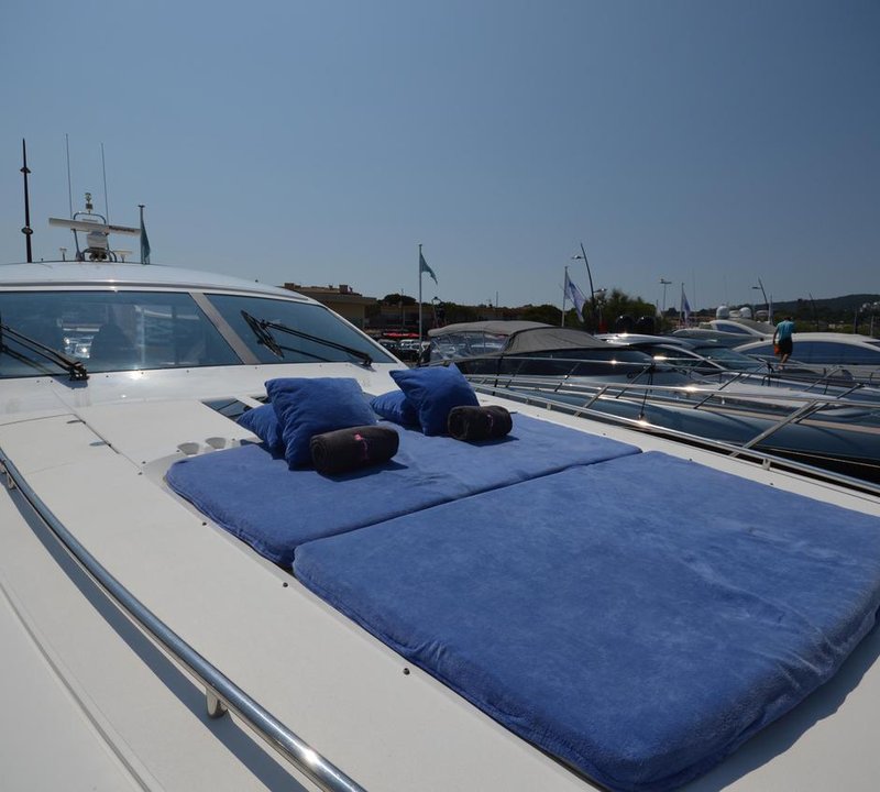 PINK PANTHER Yacht Charter Details, Princess | CHARTERWORLD Luxury ...